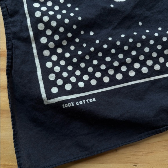 Imogen + Willie Black Skull Bandana - Picture 3 of 3